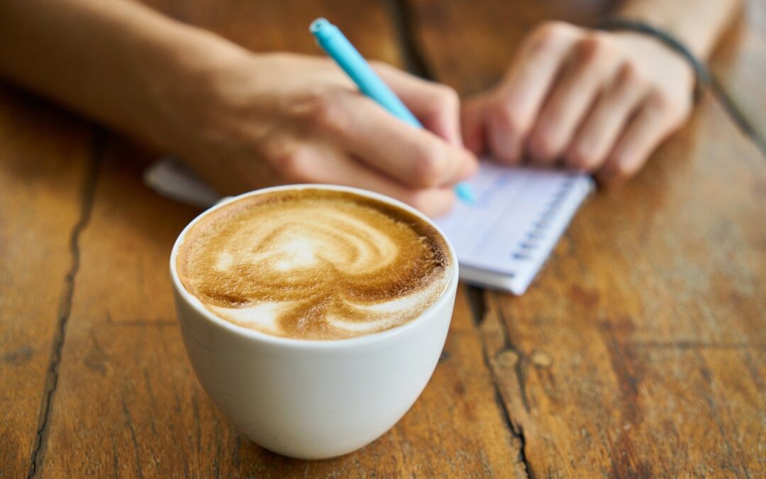 ¿Puede el empresario obligar a sus trabajadores a recuperar el tiempo del café?