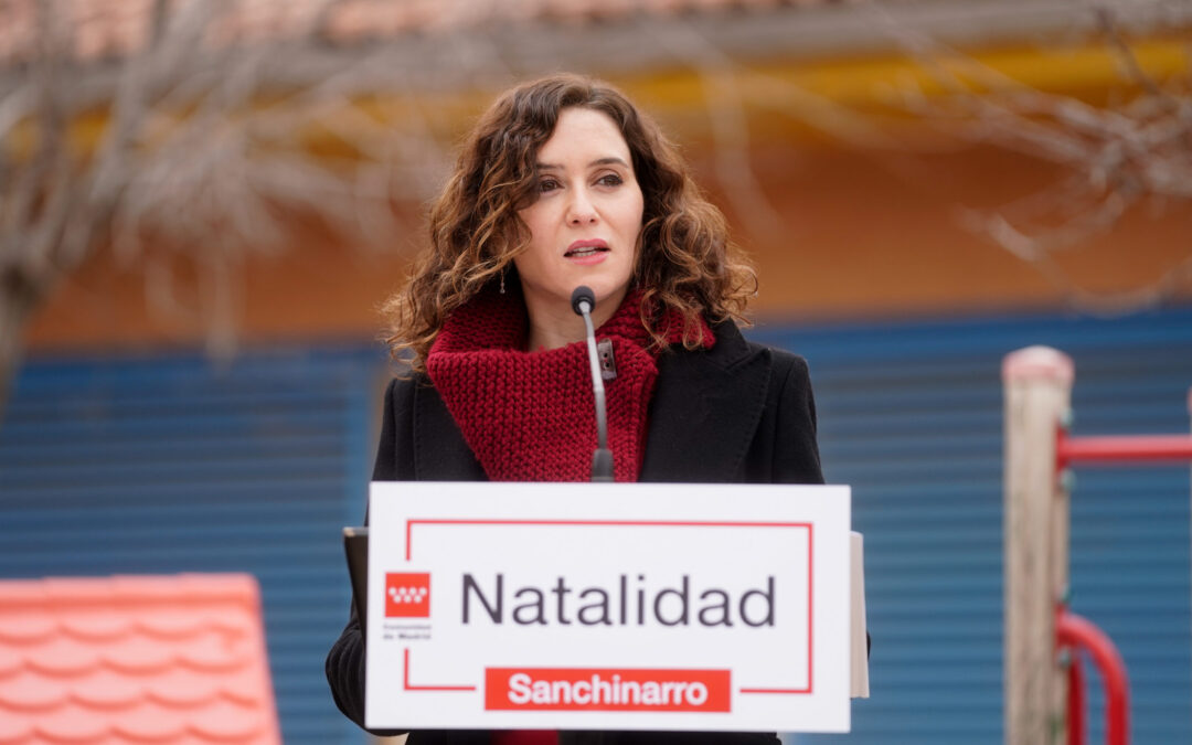 Ya se pueden solicitar las ayudas de 500 euros mensuales para madres de la Comunidad de Madrid